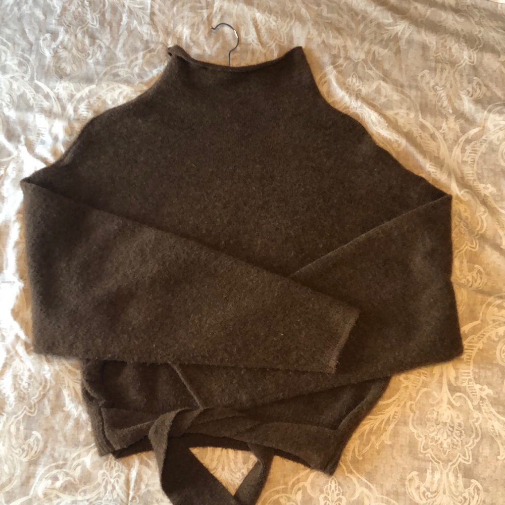 Wilfred Lorin Sweater